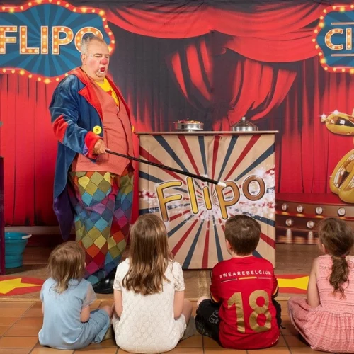 Immerse yourself in the crazy world of Flipo the Clown with "CIRCUS", a show where anything can happen! With magic, laughter and surprises, young and old alike will have an unforgettable time with this clown like no other.